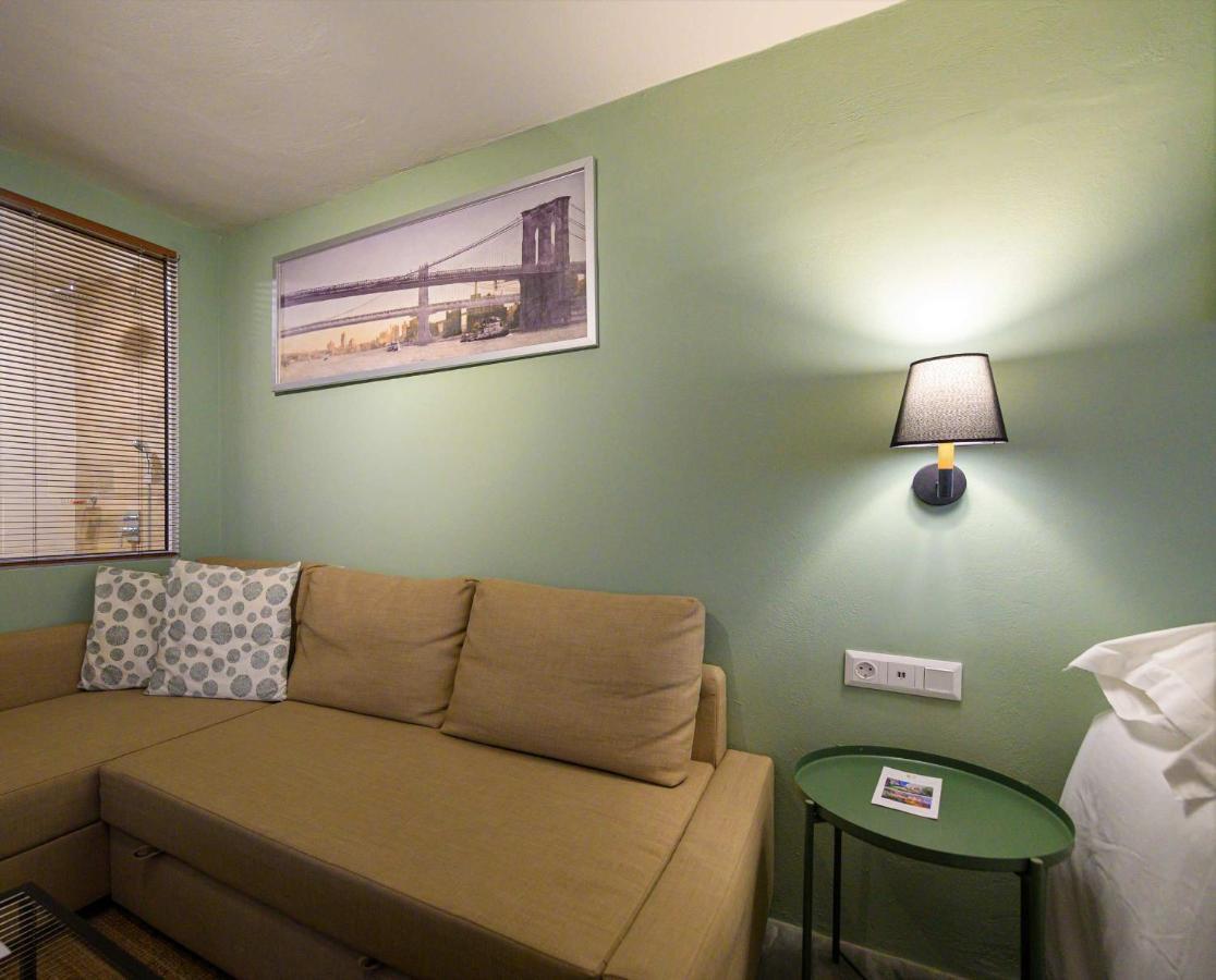 Pol'S Studio, Kalamata Mediterranean Apartments 外观 照片