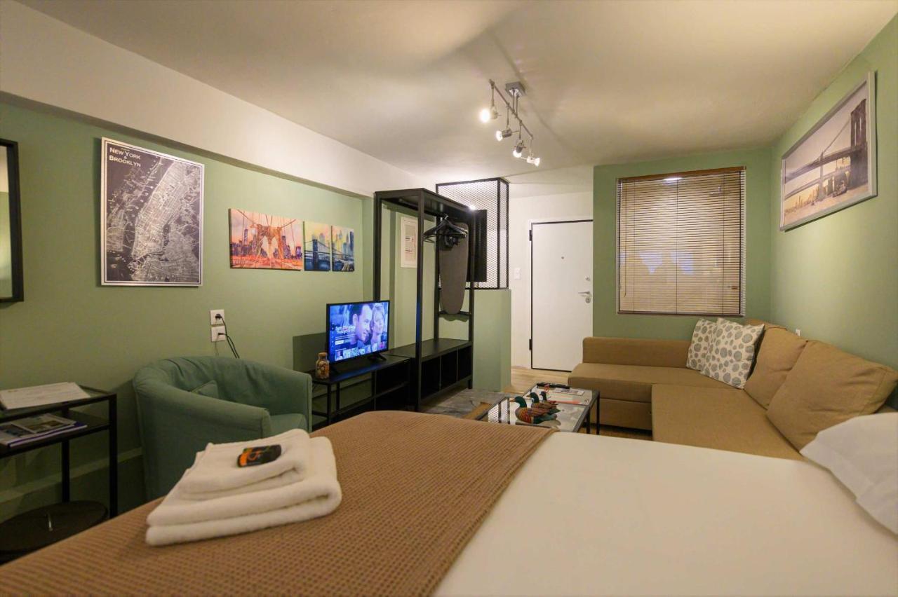 Pol'S Studio, Kalamata Mediterranean Apartments 外观 照片